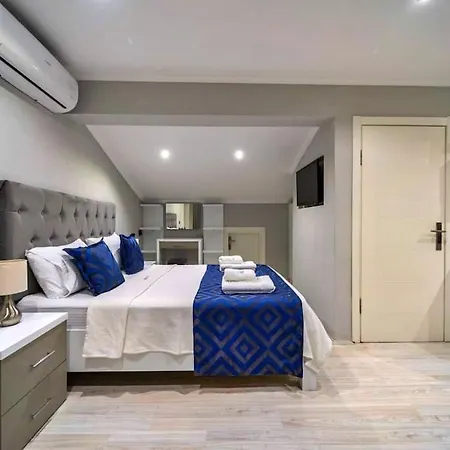 Villa Deniz Manzarali Lara Lueks *