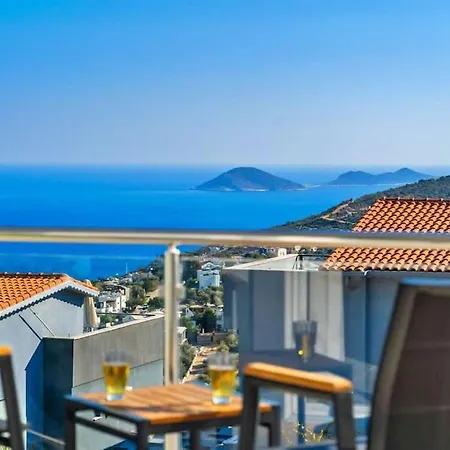 Villa Deniz Manzarali Lara Lueks