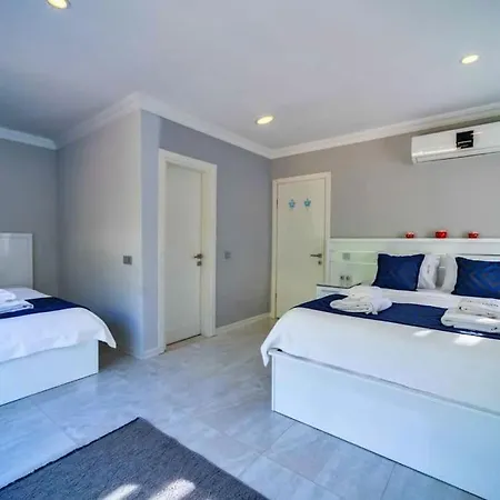 Villa Deniz Manzarali Lara Lueks *