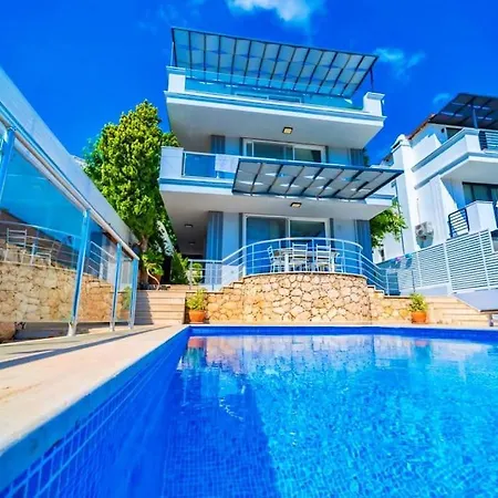 Villa Deniz Manzarali Lara Lueks