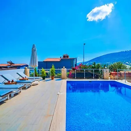 Deniz Manzarali Lara Lueks Villa Kas