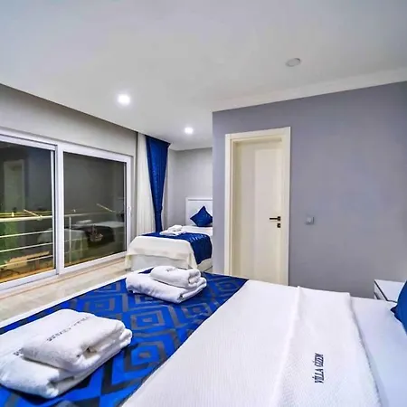 Deniz Manzarali Lara Lueks Villa