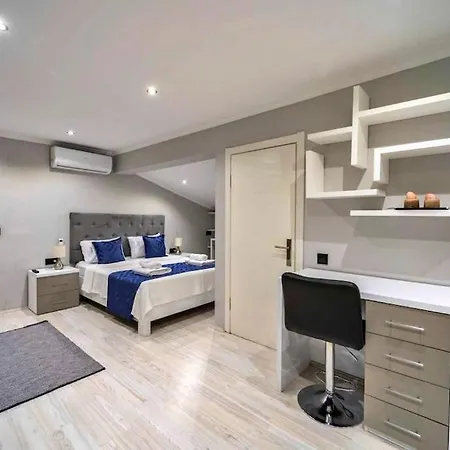 Villa Deniz Manzarali Lara Lueks Kas